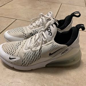 Women’s Air Max 270 shoes